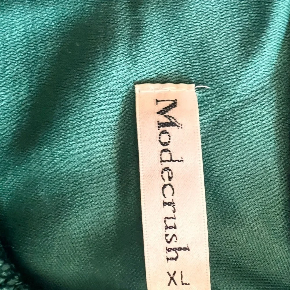 Preowned size XL Forrest green lace dress - Picture 2 of 5